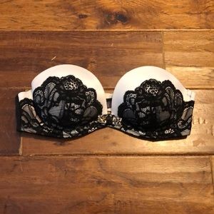 Victoria’s Secret strapless bra